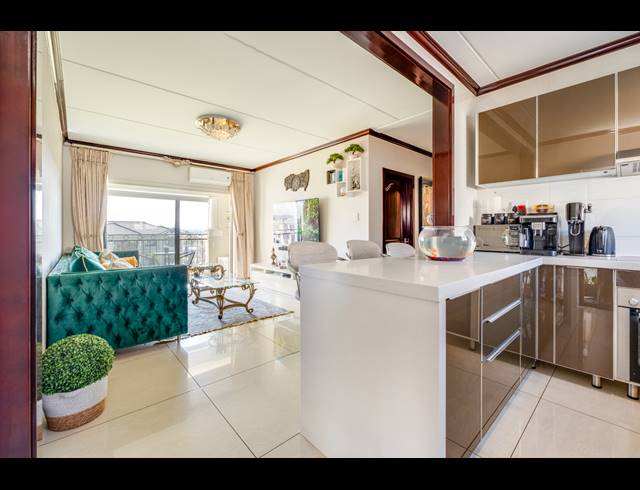 2 BEDROOM APARTMENT FOR SALE IN MAROELADAL